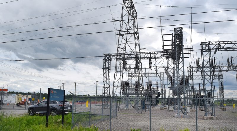 Hydro Quebec will be renovating one of the control buildings at the Wyman substation in order to bring the facilitiy into the digital age. The upgrades will allow some operations to be handled remotely and the work will last until December.